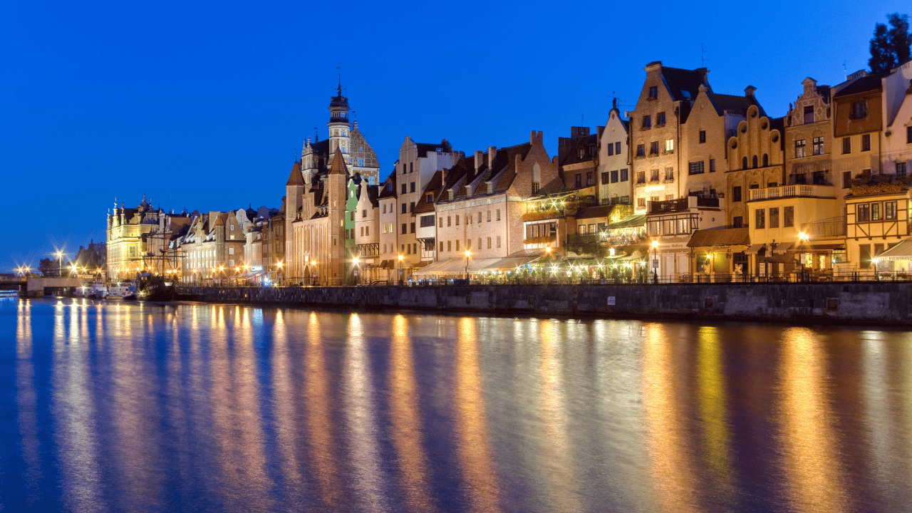 Gdańsk Nightlife: Explore the Vibrant Scene
