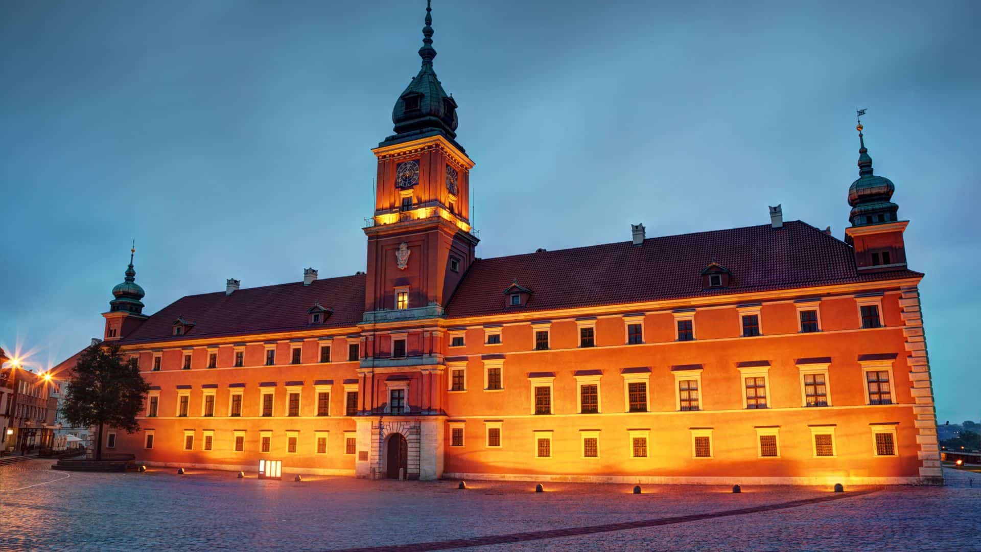 Warsaw's Royal Castle: A Journey of Resilience